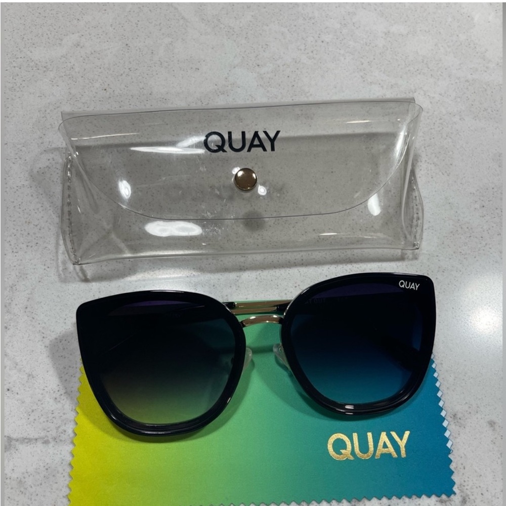 Quay black and gold sun glasses
